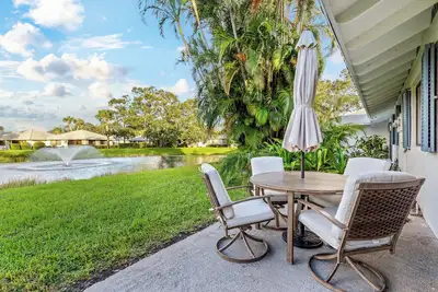 Image de Pga National Lakeview Cottage