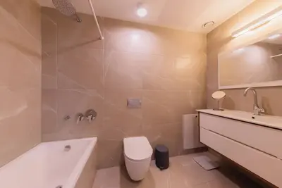 Image de Luxurious 2-bedroom apartment in Tel Aviv-Yafo with WiFi, Ac
