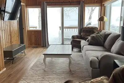 Image de Access snowmobile trails right from your door! Trail 8 is under ½ mile away.