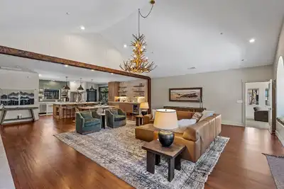 Image de A Modern Rustic Home, in the gated community of Flagstaff Ranch