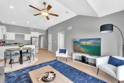 Image de Spacious 3br Home w/ Garage & In-Unit Laundry, One-Level