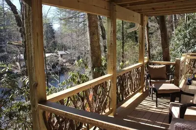 Image de Lake Life Love: Cute 2br Hideaway on Tranquil Mirror Lake! \"
