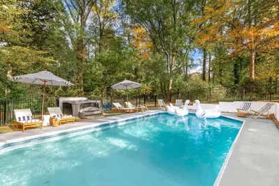 Image de Modern Villa w Pool, Hot Tub & Games!