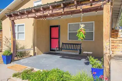 Image de Desert Oasis Hot Tub Retreat in the Heart of Albuquerque!