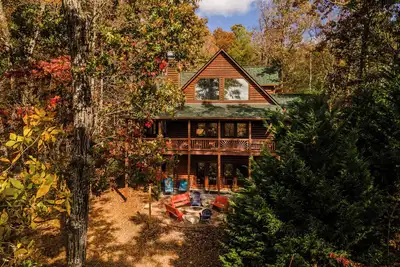 Image de Nature's Retreat - 4 Br, Hot tub, Game Room, Firepit - near Blue Ridge!