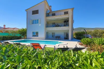 Image de Scenic Elegant Trogir Villa with Pool - Five Bedroom Villa