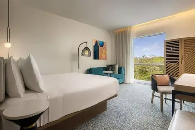 Image de Courtyard Curacao King Deluxe, Spacious Room, Modern Comforts, Prime Location