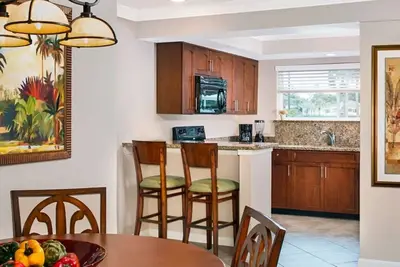 Image de Thanksgiving 2024, Nov 23-30 in Orlando at Sheraton Vistana Resort, 2 Bed 2 Bath