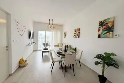 Image de Cozy and modern apartment with pool and golf view