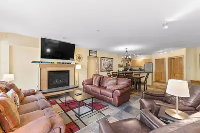 Image de Walk to Ski Lifts in River Run Village, Cozy Fireplace for After a Long Day!