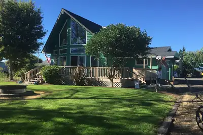 Image de Gorgeous views w/dock on Columbia River. Big enough for the whole family!