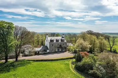 Image de Rural Mansion Indoor Pool Tennis + Cottages, max 28 guests, near Troon/Prestwick