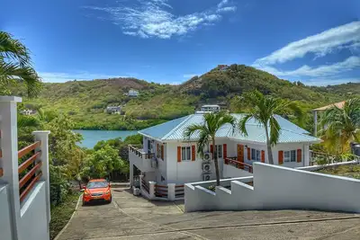 Image de Harbor Haven Luxury Retreat I- Vehicle Included