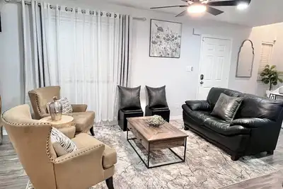 Image de Steps from Cubs Stadium - Perfect Game Day Condo! Near Tempe and Scottsdale!