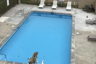 Image de Start Your Day Right: Cozy Room with Free Breakfast Near Mud Island River Park