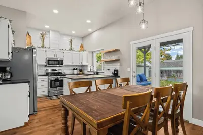 Image de This house is a 3 bedroom(s), 2 bathrooms, located in Boise, Id.