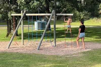 Image de Hus komplett hem stor bastu och stor tomt