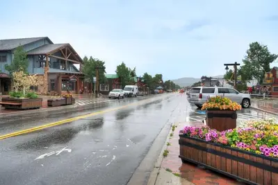 Image de Seasonal/Monthly rental right on Frisco Main Street! !