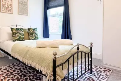 Image de Free Parking | Close to Hospital | Large house