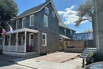 Image de **New Listing for 2025** Classic Downtown Historic Lewes Home just a block to Second Street and only 3 minutes to the Beach