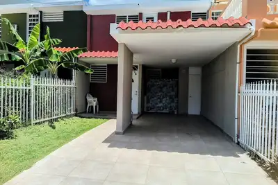 Ginger House. Charming 3-bedroom townhome, fast WiFi, A/C in enchanting Rincón