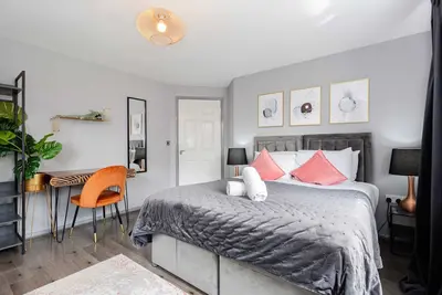 Image de Trafford Centre Cityscape Hideaway – Free Parking