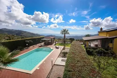 Image de Homerez - Villa charmante à Graniti avec piscine privée