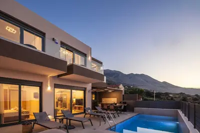 Image de Horizon West Villa │Private Pool, Secluded Luxury Modern Villa