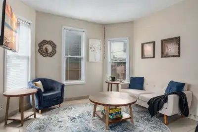 Image de Snapdragon Apt - Charming Two Bedroom in Corcoran Neighborhood