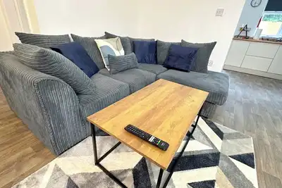 Large House|Contractors|Families|Big Discounts\n