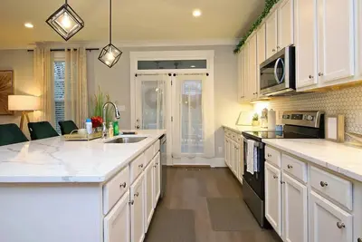 Image de Charming 3-bedroom house with WiFi and Ac in welcoming Durham