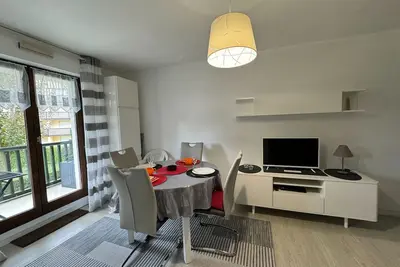 Image de Appartement moderne avec accès direct à la plage