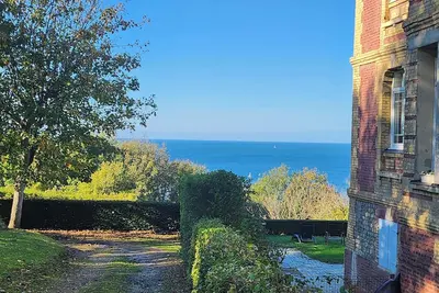Image de Splendide appartement vue mer et jardin fleuri