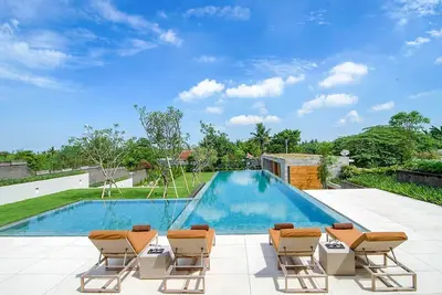 Image de The Iman Villa - Cinq Chambres Villa, Couchages 10