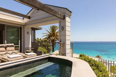 Image de Bungalow Kloof - Quatre Chambres Villa, Couchages 8