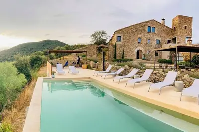 Image de Villa Oms - Six Chambres Villa, Couchages 16