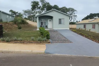 Image de Charming 2-bedroom house with WiFi, Ac in tranquil Discovery Bay, St. Ann