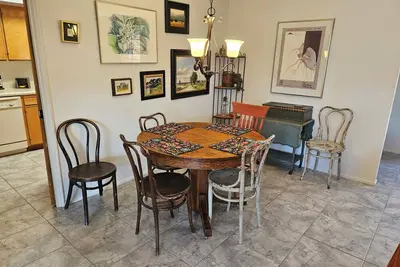 Image de Southwest Adobe in charming old time traditional southwest community.