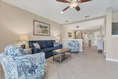 Image de Minutes from the beach. 3 bedroom, 2. 5 bathroom condo in peaceful community