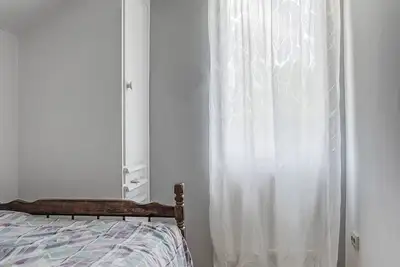 Image de 2 bostäder med takfönster 100kvm, badkar, Tv, Bbq, Bt ljud och skön atmosfär