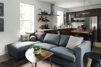 Image de Modern 2 bedroom apartment located in a building built in 1896