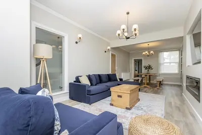 Classique-Location-Salle de bain et douche-Vue sur Rue