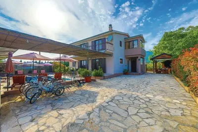 Image de Mediterranean Stylish Villa with Pool in Kastel Stari - Six Bedroom Villa with Pool