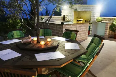 Image de Okrug Gornji Luxurious Escape Villa with Pool - Five Bedroom Villa with Pool