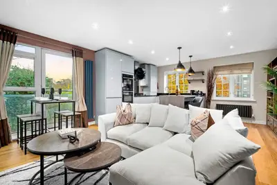 Image de Luxury 2 Bedroom Apartment - Balcony - Parking