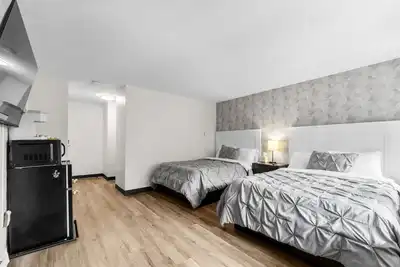 Image de Luxury Double Bed - Near Beaches, Modern Updates