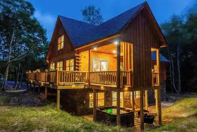 Image de 2024 built, 6 Bed/4 bath, Mountain Oasis w/a modern touch at Deep Creek Lake, Wisp Resort & Golf!