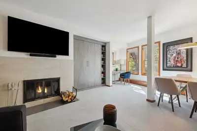 Image de Woodrun Place 19 Two Bedroom Residence