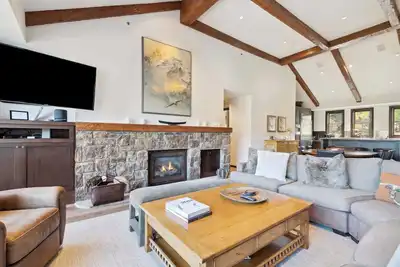Image de Woodrun Place 26 Three Bedroom + Loft Residence