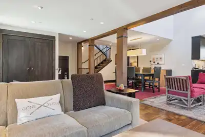 Image de Woodrun Place 55 Three Bedroom Residence